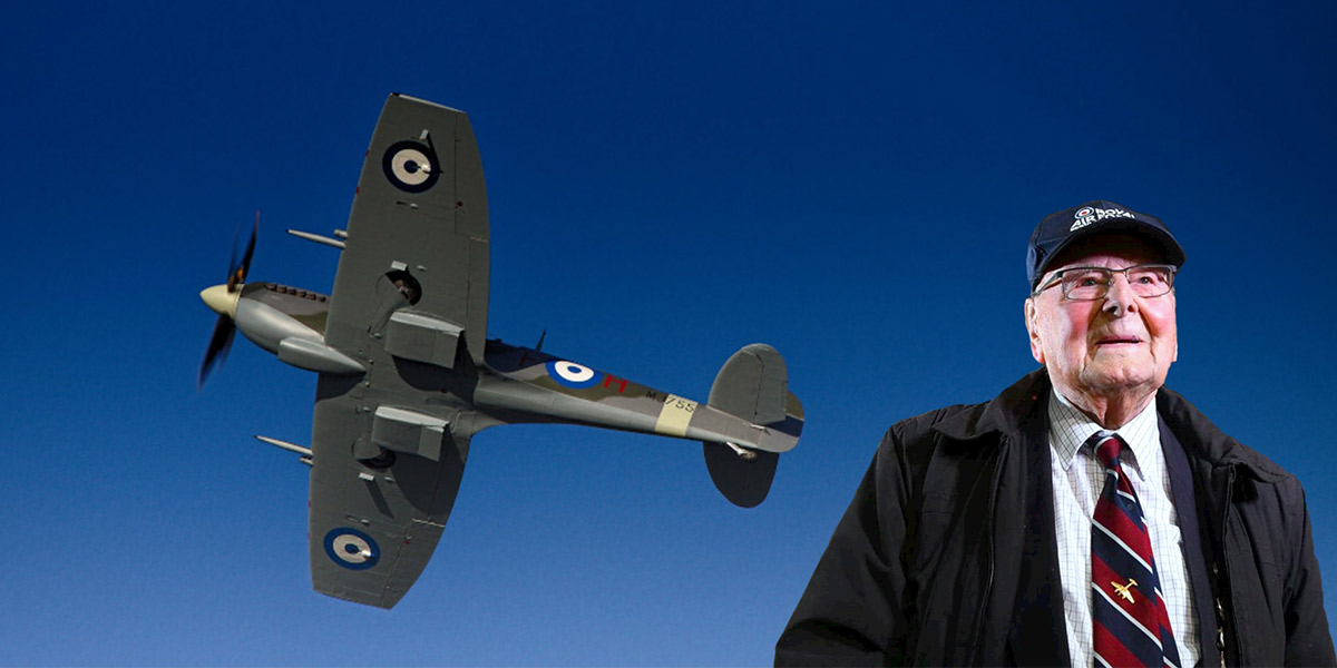 Spitfire Mk IX MJ755 and veteran RAF pilot George Dunn